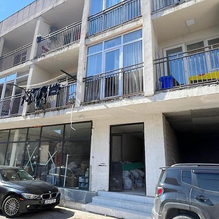 Hotel Paris Batumi Luaran gambar