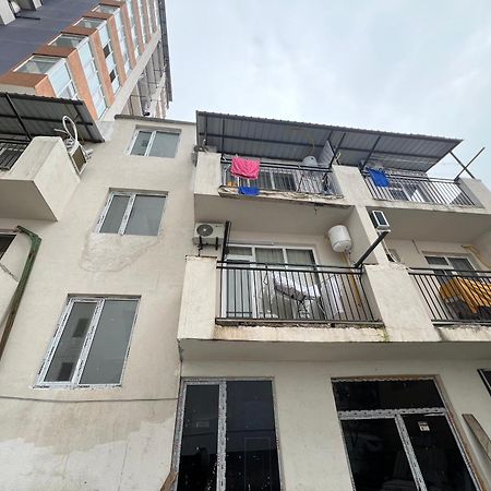 Hotel Paris Batumi Luaran gambar