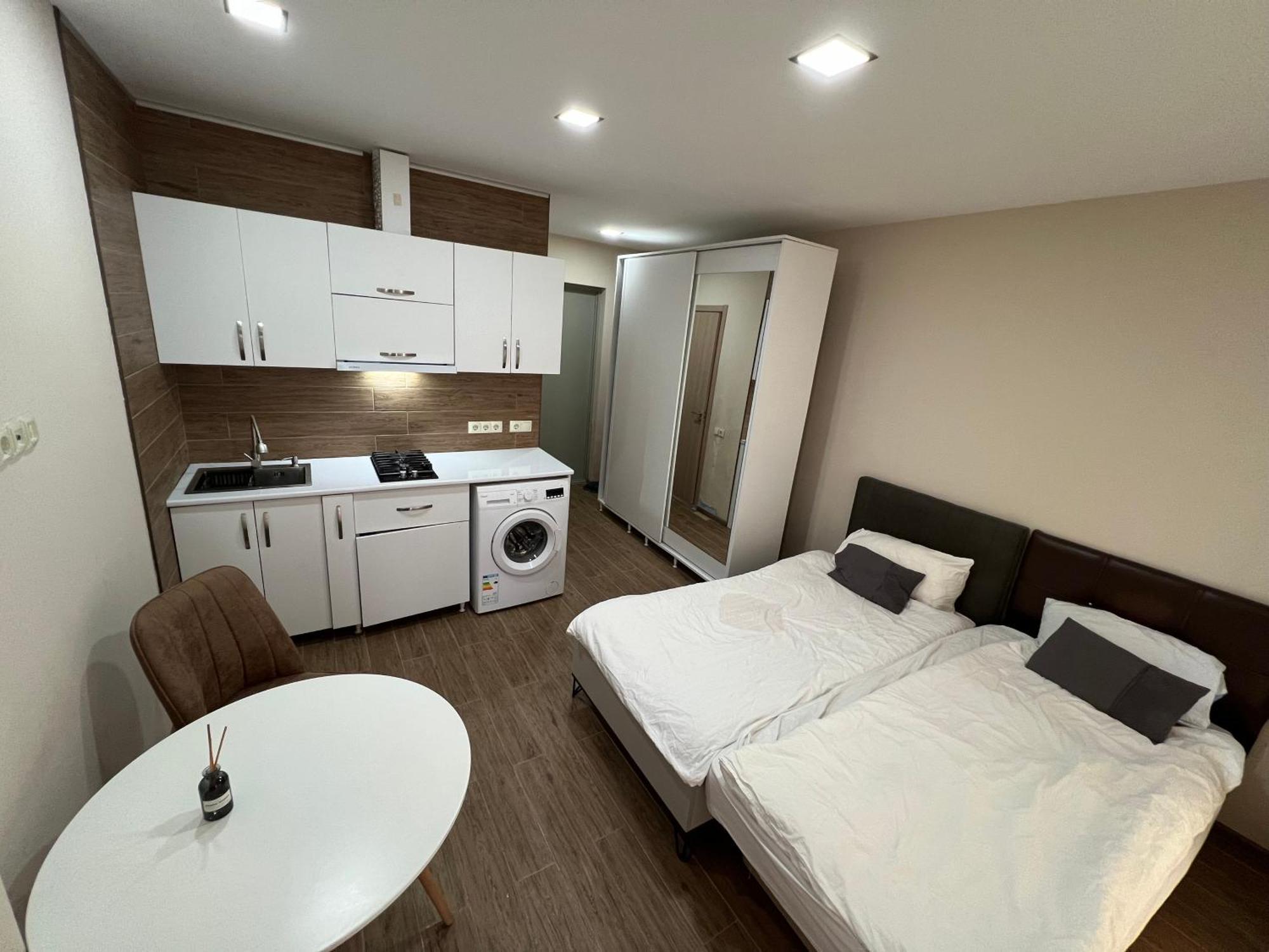 Hotel Paris Batumi Luaran gambar