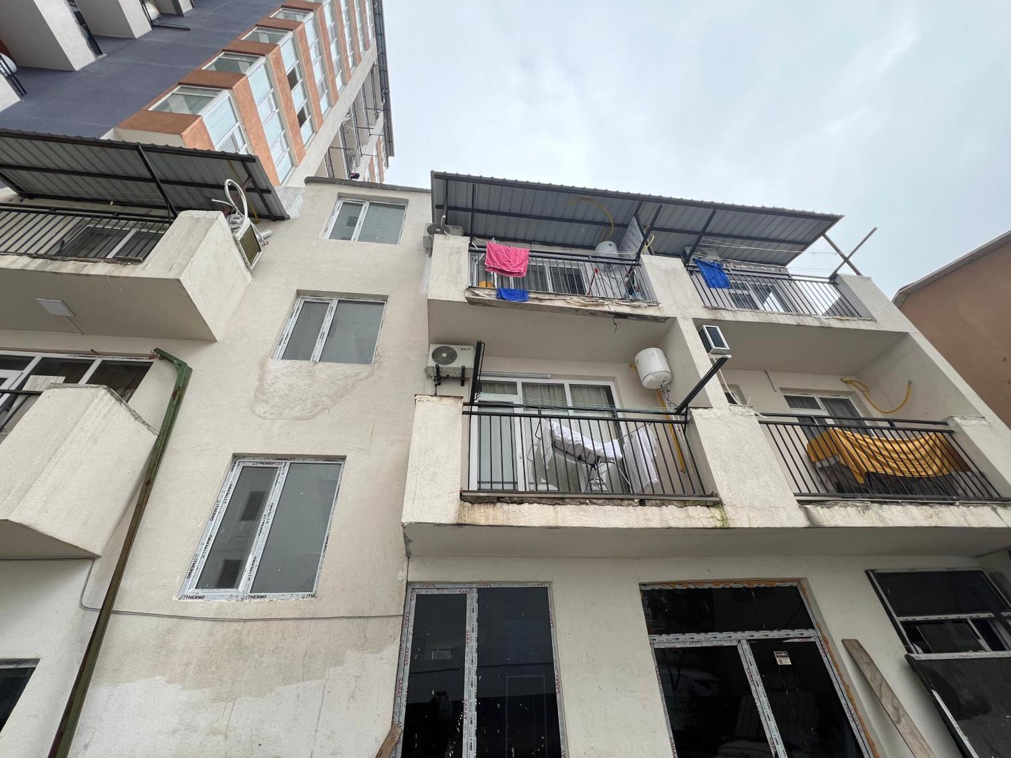 Hotel Paris Batumi Luaran gambar