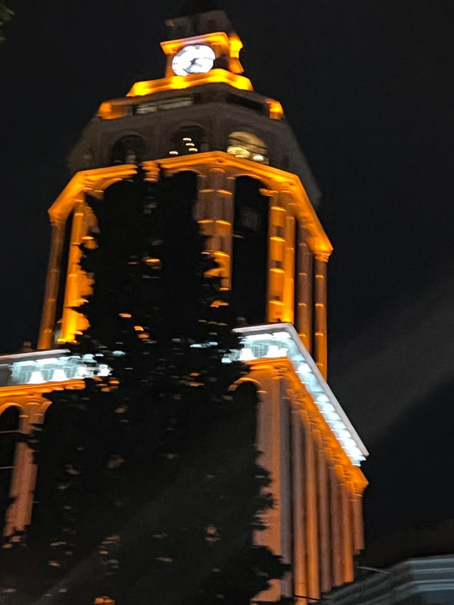 Hotel Paris Batumi Luaran gambar