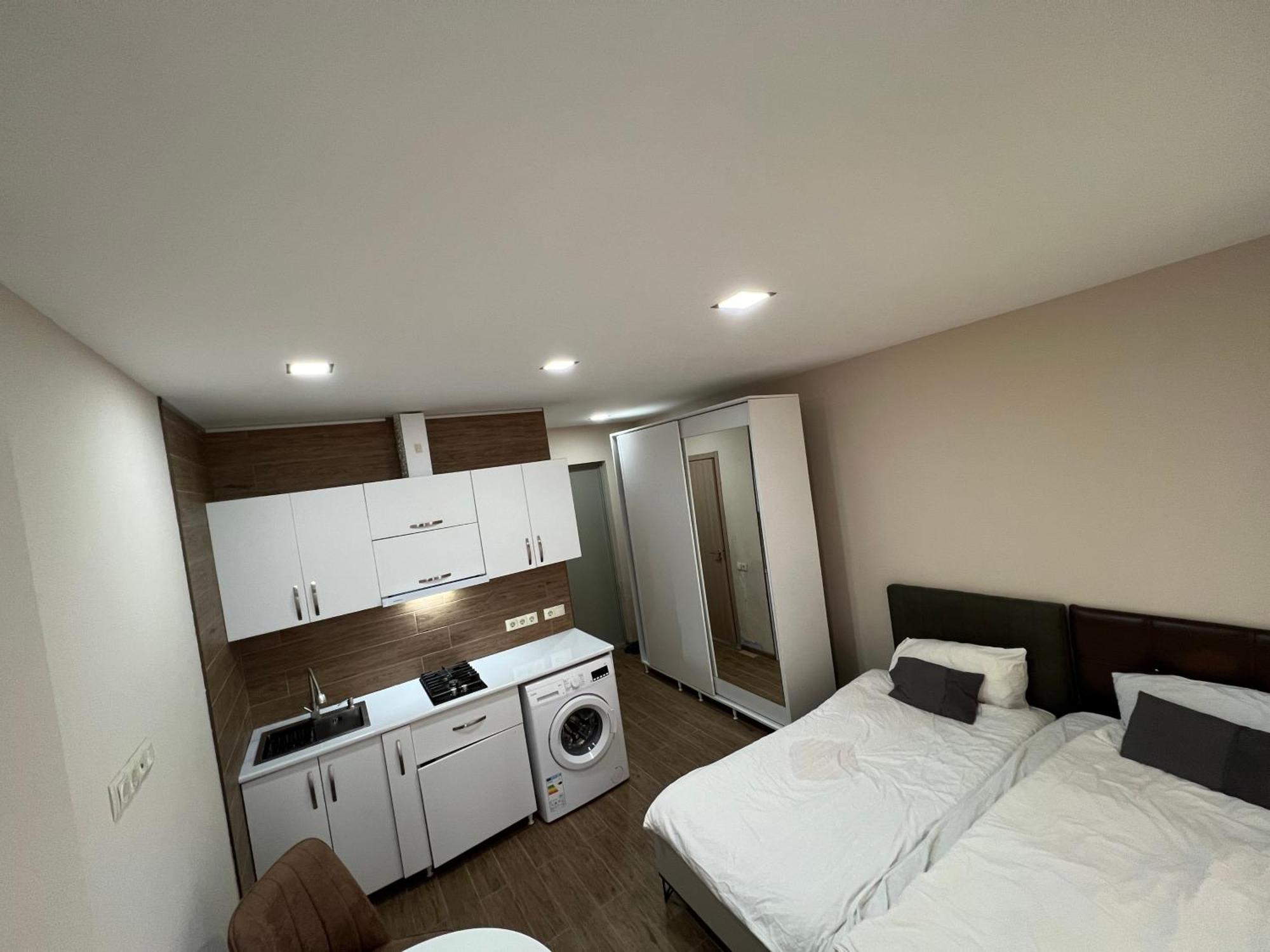 Hotel Paris Batumi Luaran gambar