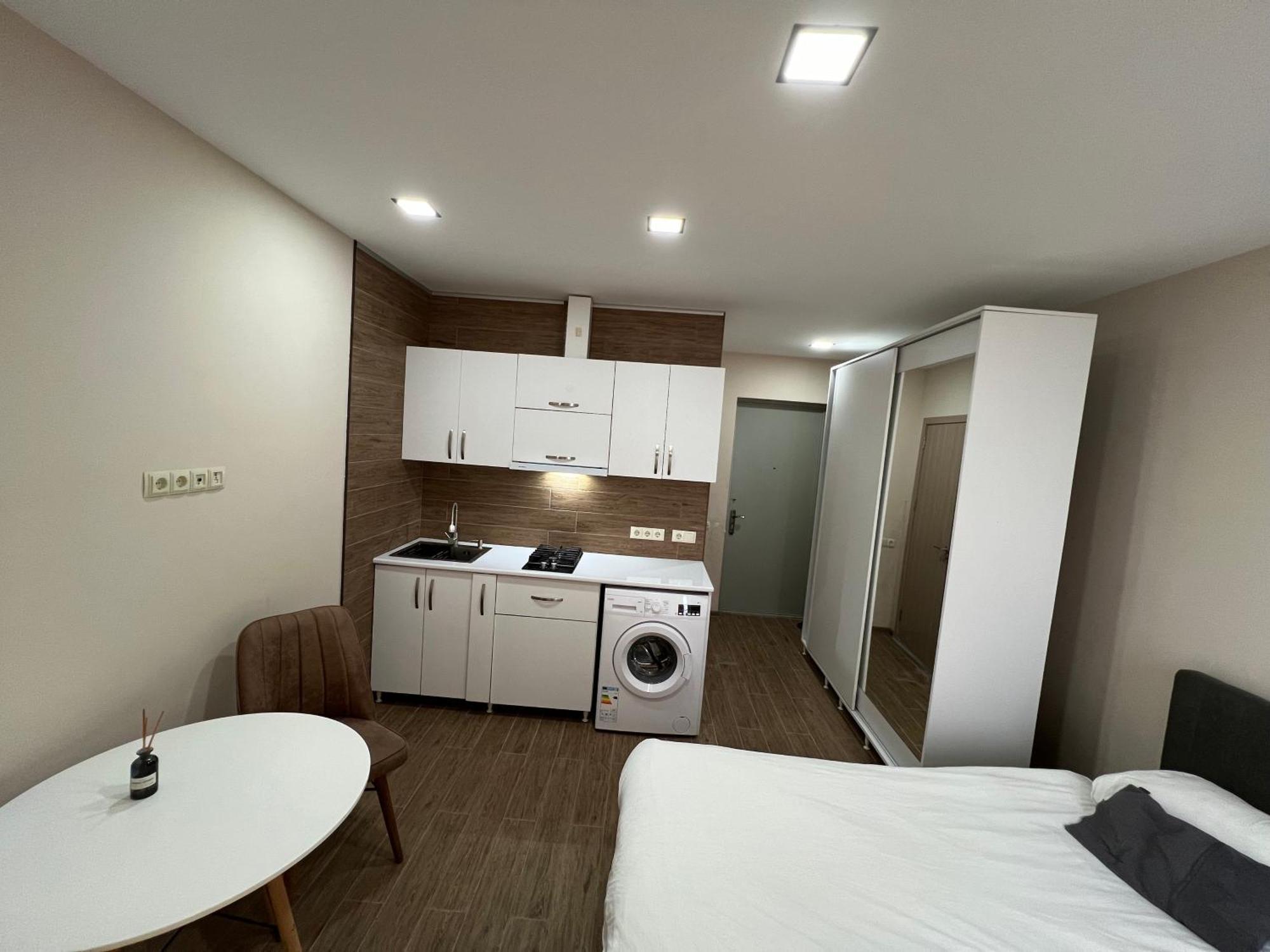 Hotel Paris Batumi Luaran gambar